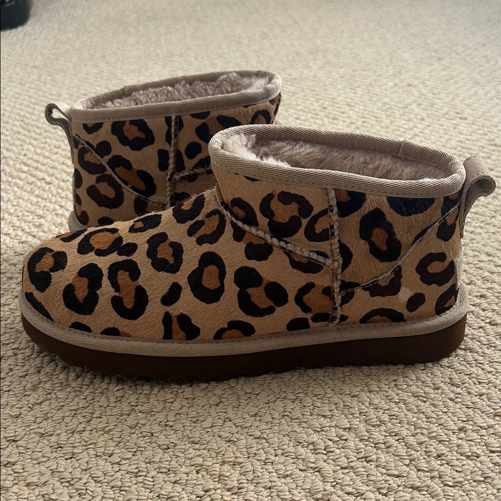 UGG Minis Leopard Pattern Boots with Cozy Lining